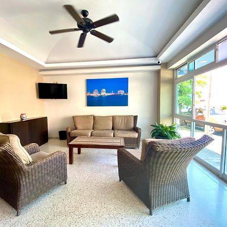 Hotel Delfines - A 2 Calles Del Acuario Veracruz Kültér fotó