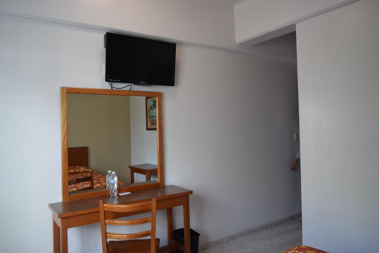 Hotel Delfines - A 2 Calles Del Acuario Veracruz Kültér fotó